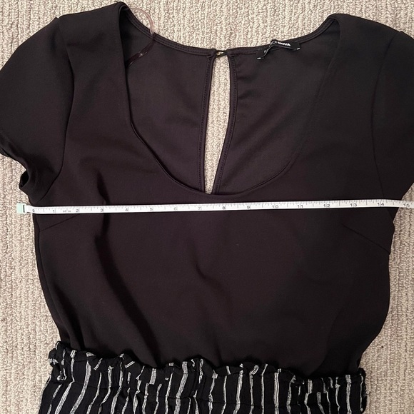 Fashion nova jumpsuit (S) - Picture 3 of 13